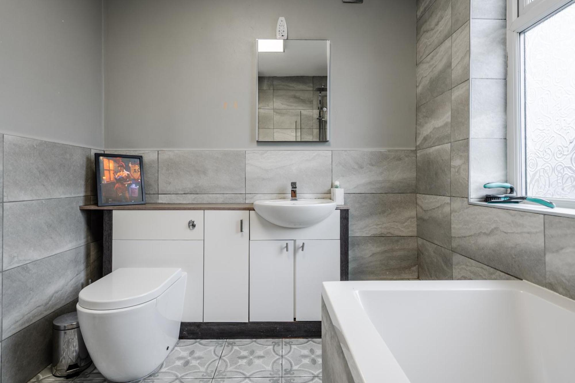 Modern & Spacious - Pool Table - Free Parking - Sleeps 10 Manchester Exterior photo